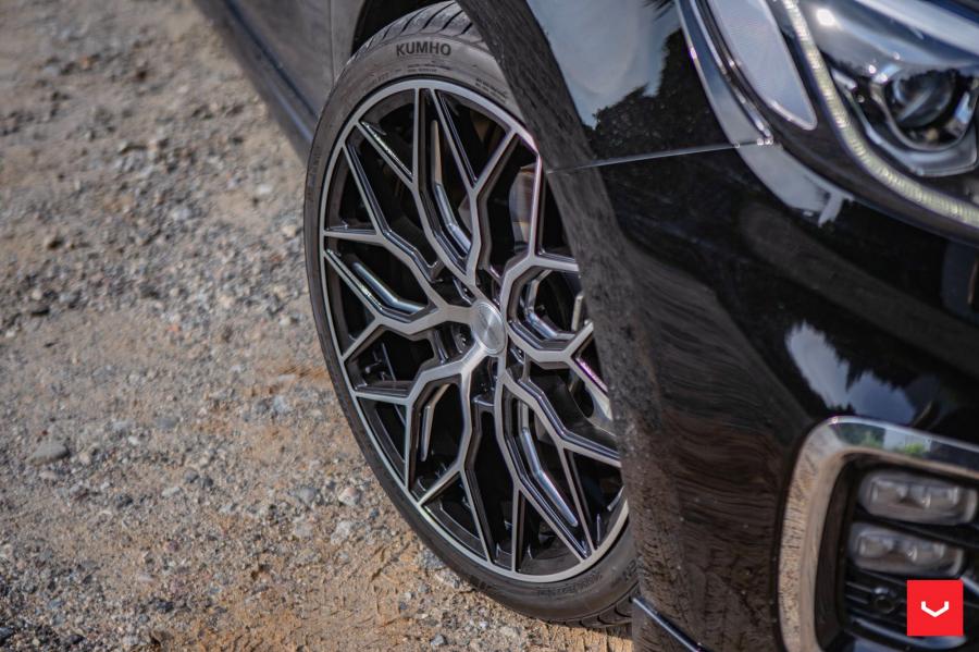 Колеса Kia Grand Sedona on Vossen Wheels (HF-2) 2019 года  (фото 2 из 10)